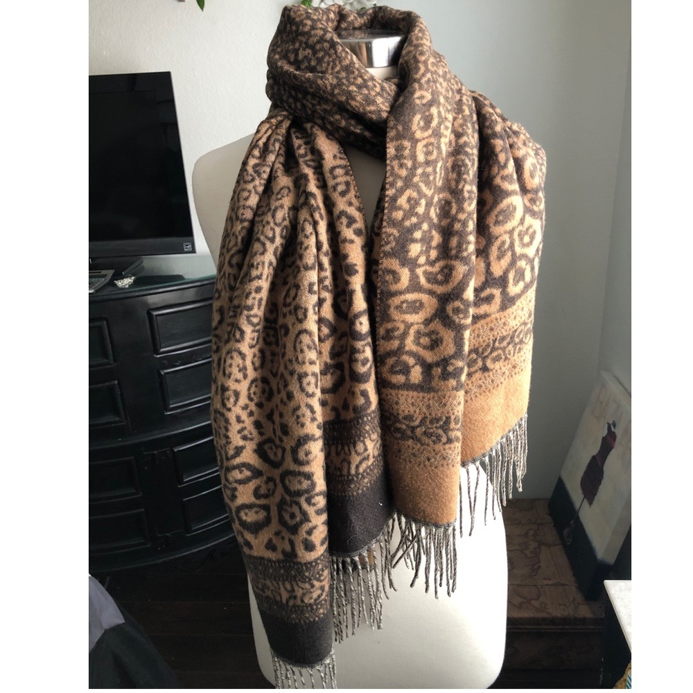 Thick Animal Print Scarf